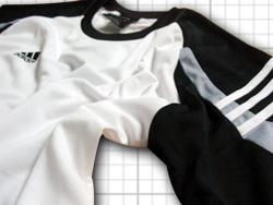 adidas �A�f�B�_�X�@�T�b�J�[�@�`�[���I�[�_�[�@O.K.A.