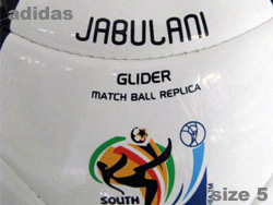 adidas JABULANI glider�@�A�f�B�_�X�@�W���u���j�@�O���C�_�[�@���{������