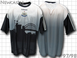 ニューカッスル ユニフォームショップ O K A Newcastle 1997 1999 ホームユニホーム ゲームパンツ プレミアリーグ クラブチーム