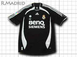 レアルマドリード 2006-2007 ユニフォームショップ Real Madrid O.K.A.