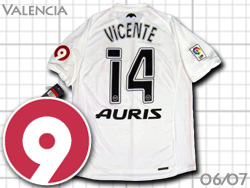 Valencia 2006-2007 Home #14 VICENTE oVA@BZe