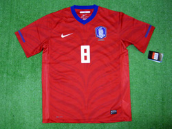 Korea Home 2010 Home #8 KIM JUNG-WOO@؍\@z[@F@ÉOpX